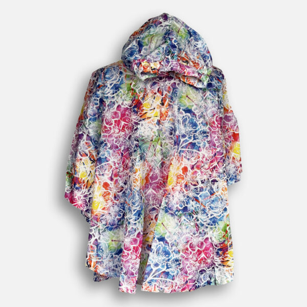 Embo001 - 1 Poncho White Poppy in Water Colours